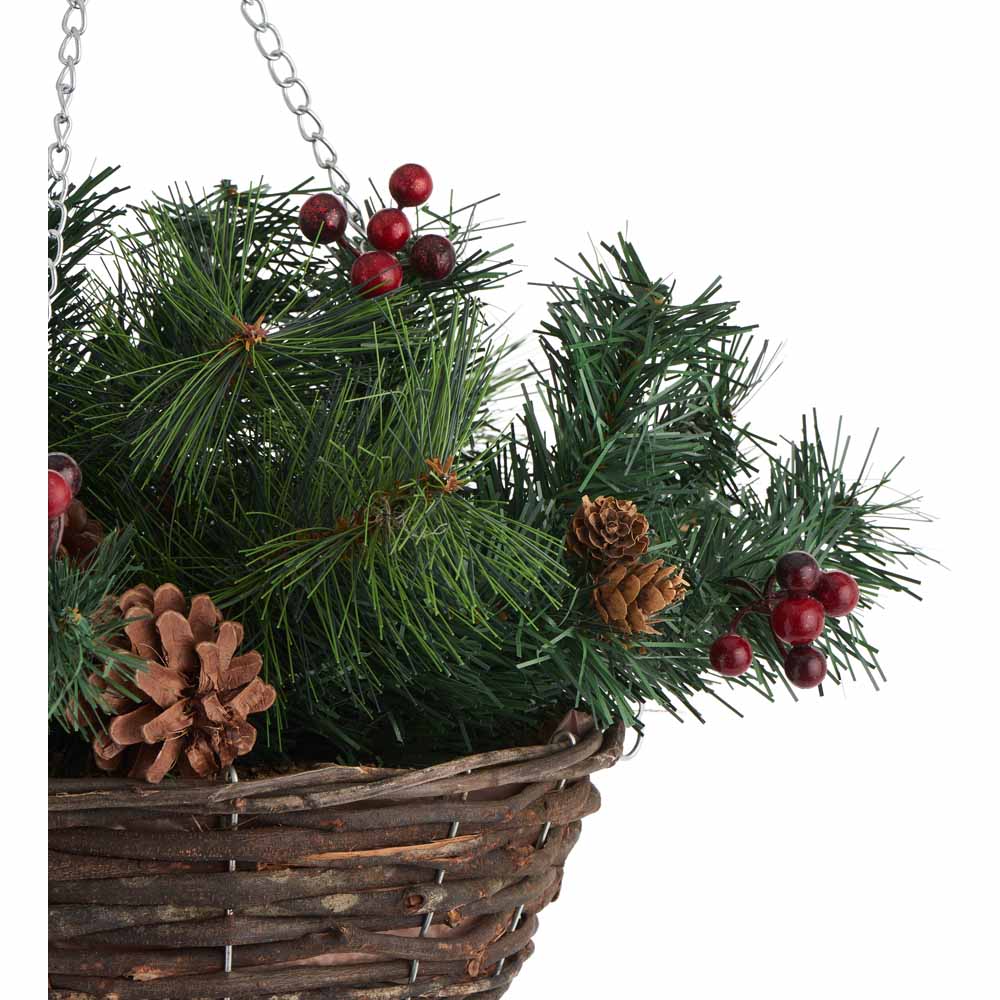 Wilko Cones and Berries Hanging Basket Wilko