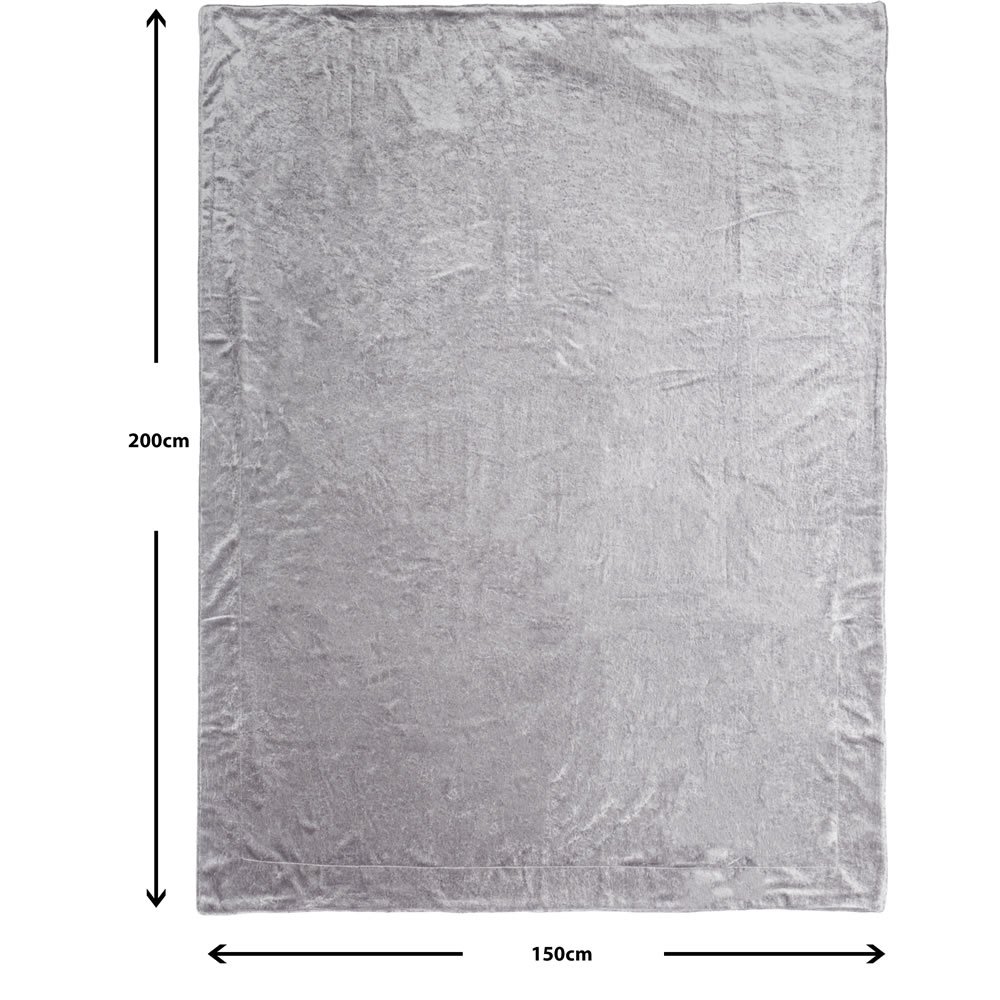 Wilko Silver Crushed Velvet Effect Throw 150 x 200cm Image 6