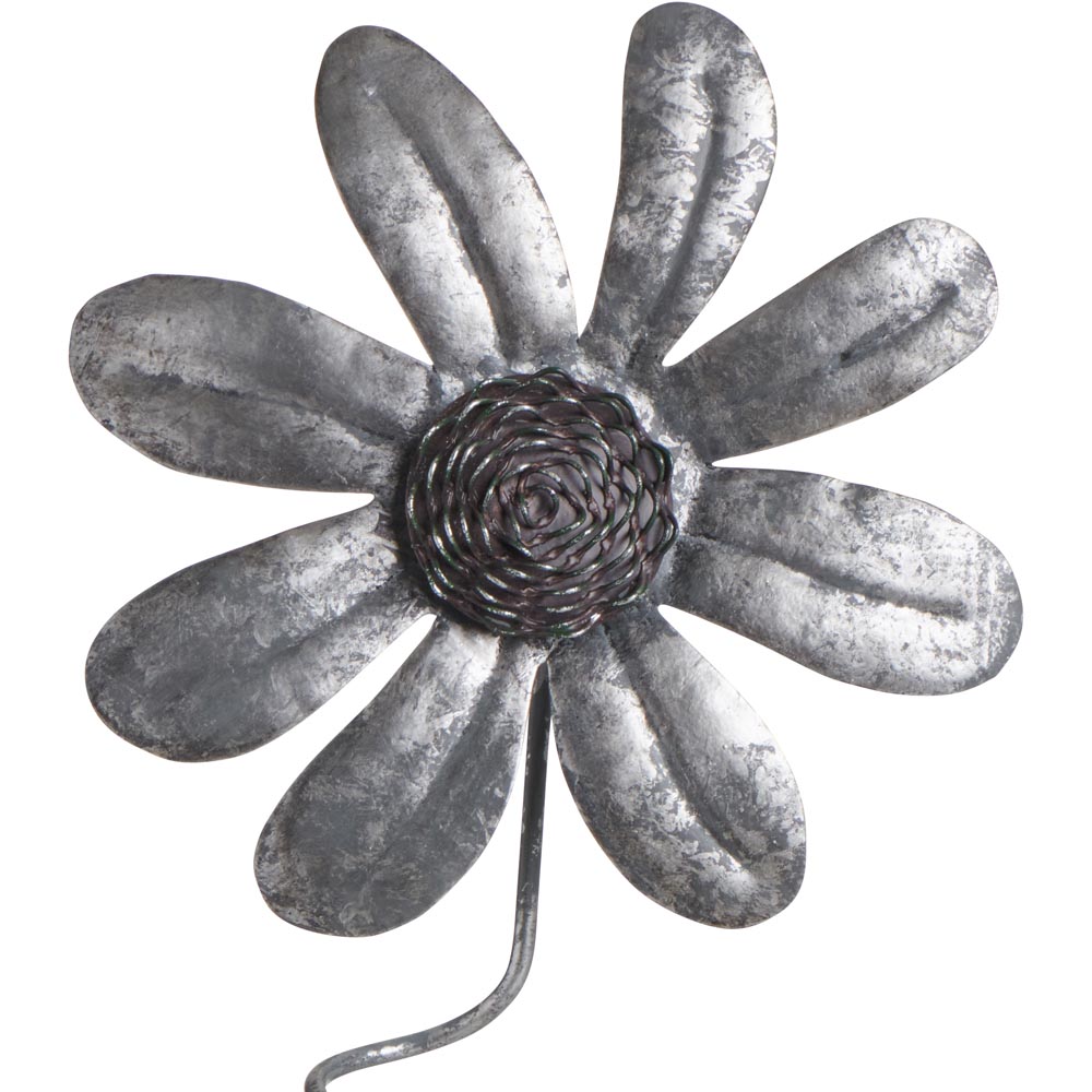 Single Wilko Decorative Garden Flower Stake in Assorted styles Image 2