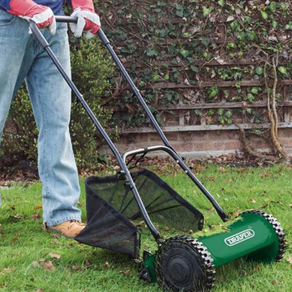 Draper 38cm Hand Lawn Mower Image 2