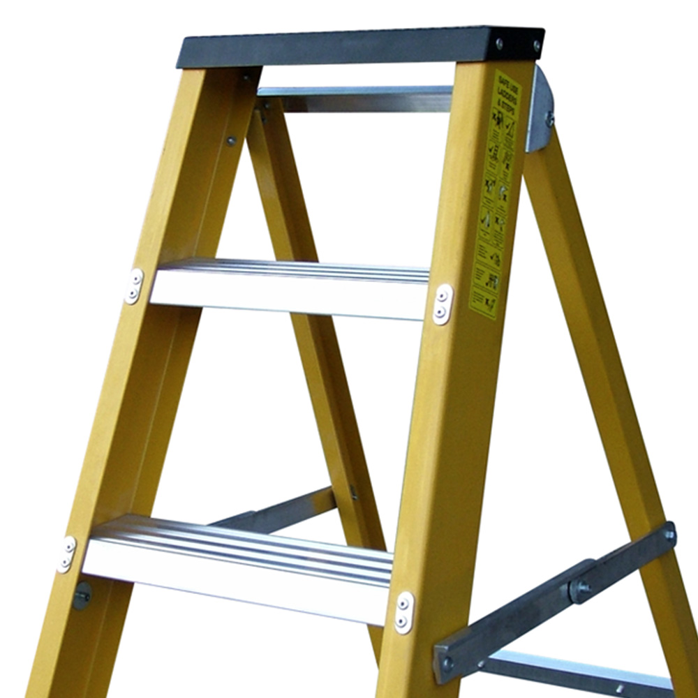 Lyte EN131-2 Professional Grp 4 Tread Swingback Steps Combination Ladder Image 4