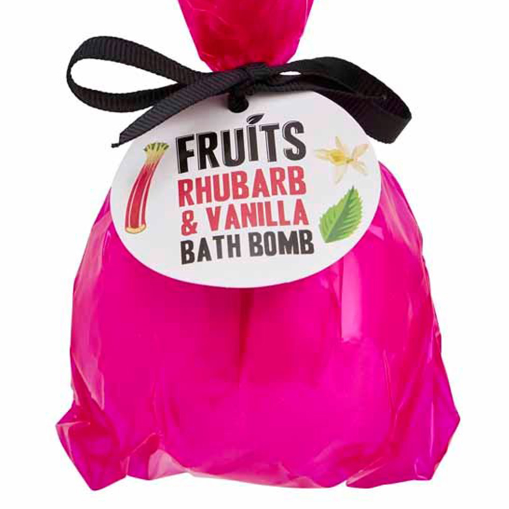 Wilko Fruits Rhubarb and Vanilla Bath Bomb 170g Image 2