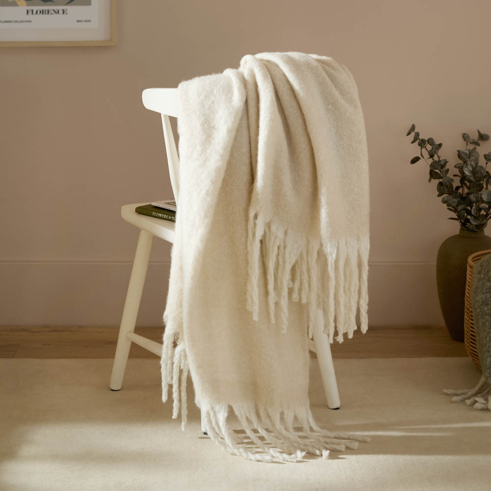 Furn Ecru Cosy Woven Tasselled Throw 140 x 180cm Image 2