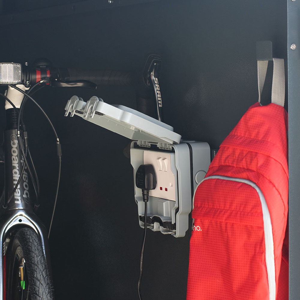 Asgard 3 x 6.7ft Cream Cycle Locker Image 4