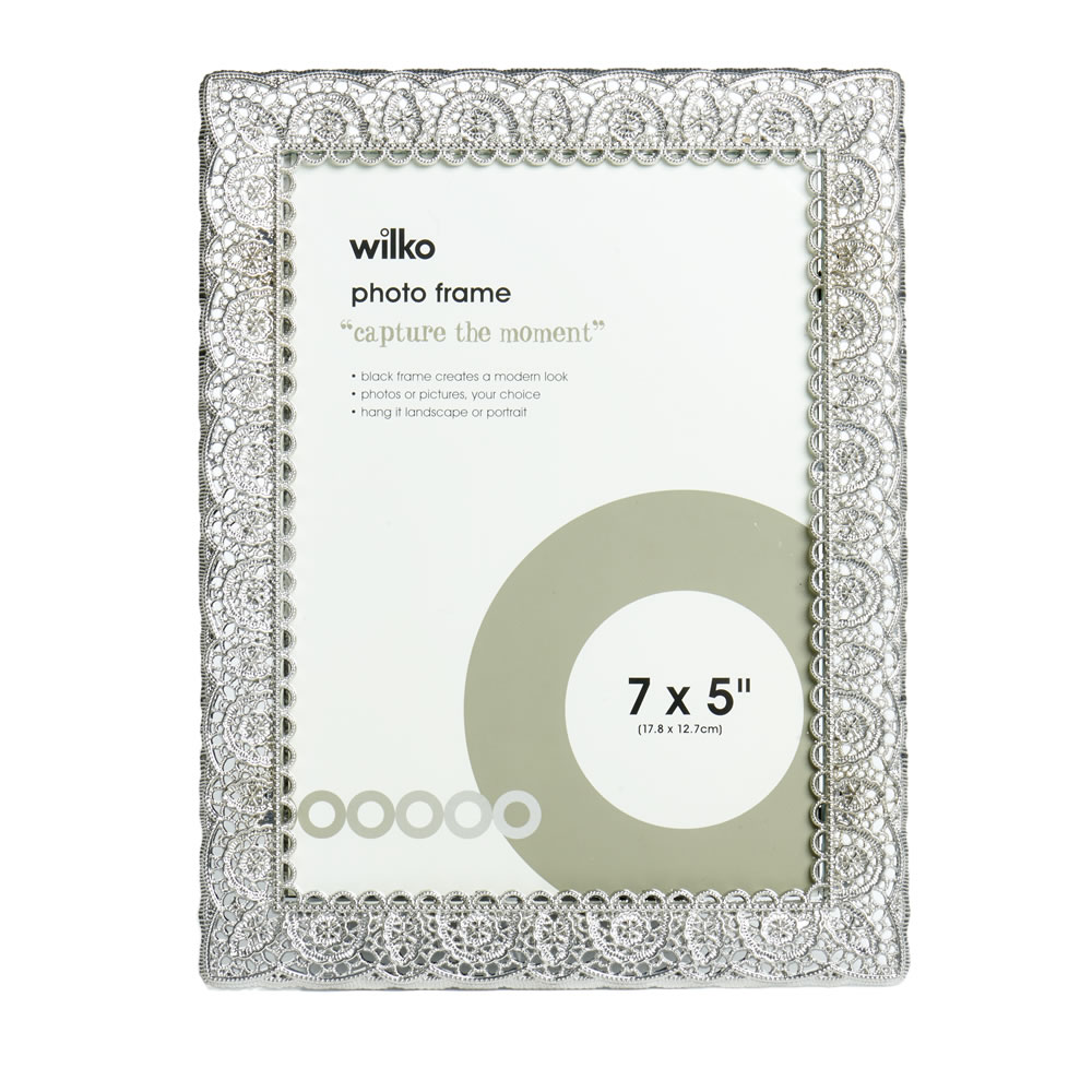 Wilko Silver Lace Effect Photo Frame 7 x 5 Inch Image 1