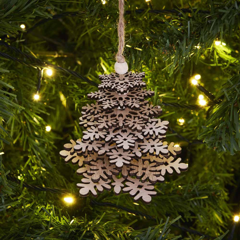 Wilko Cosy Wooden Christmas Tree Decoration Image 3