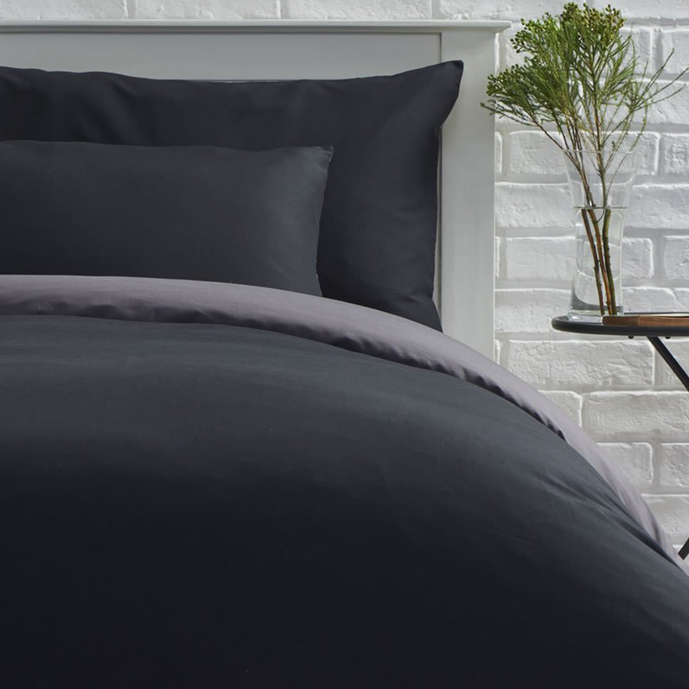 Wilko King Black and Charcoal 144 Thread Count Reversible Duvet Set Image 3