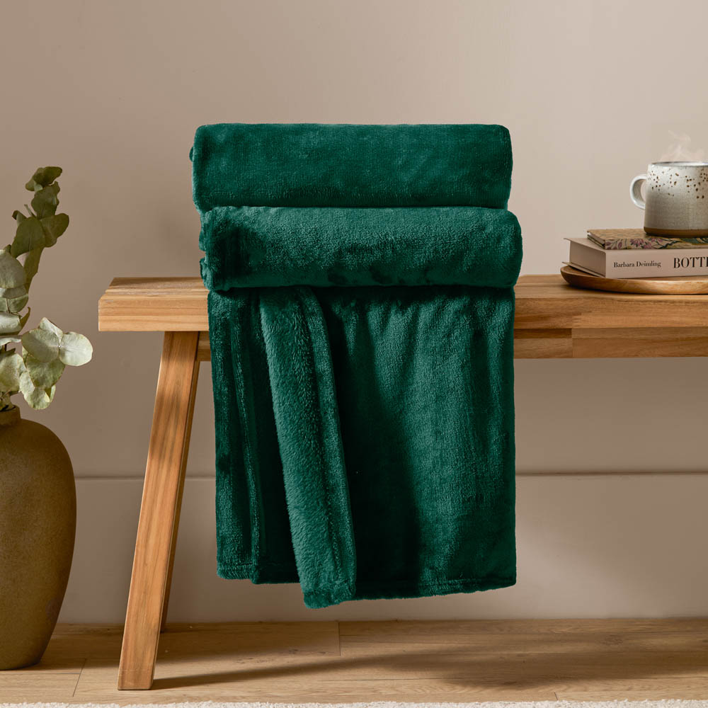 Furn Harrow Emerald Fleece Throw 140 x 180cm Image 2