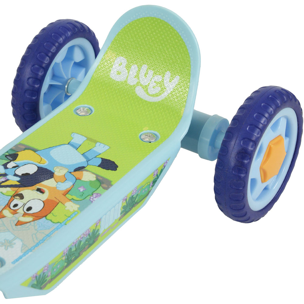 Bluey Deluxe Tri Scooter Image 6