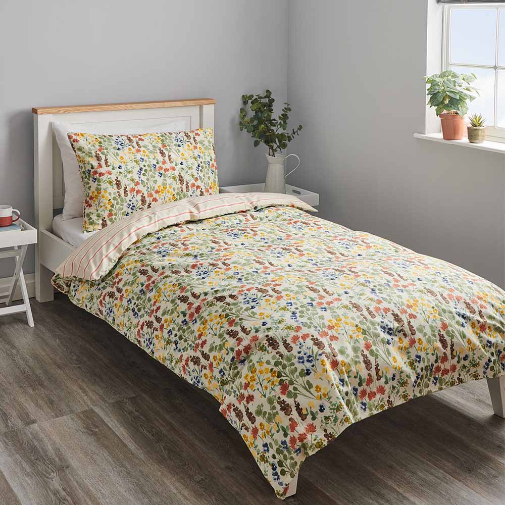 Wilko Single Meadow Reversible Duvet Set Image 1