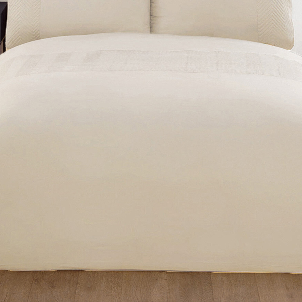 My Home Chevron Pinsonic Duvet Cover and Pillowcase Set - Midas / King Image 3