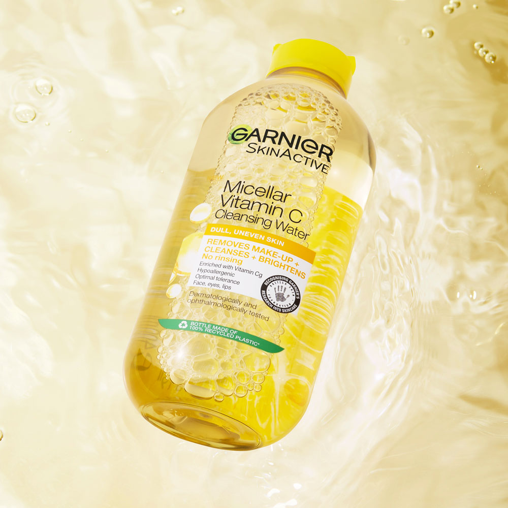 Garnier Skin Active Vitamin C Micellar Cleansing Water 700ml Image 2