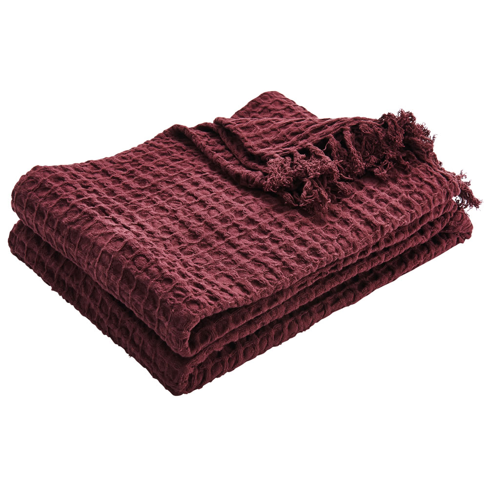 Wilko Waffle Throw Burgundy 125 x 150cm Image 1