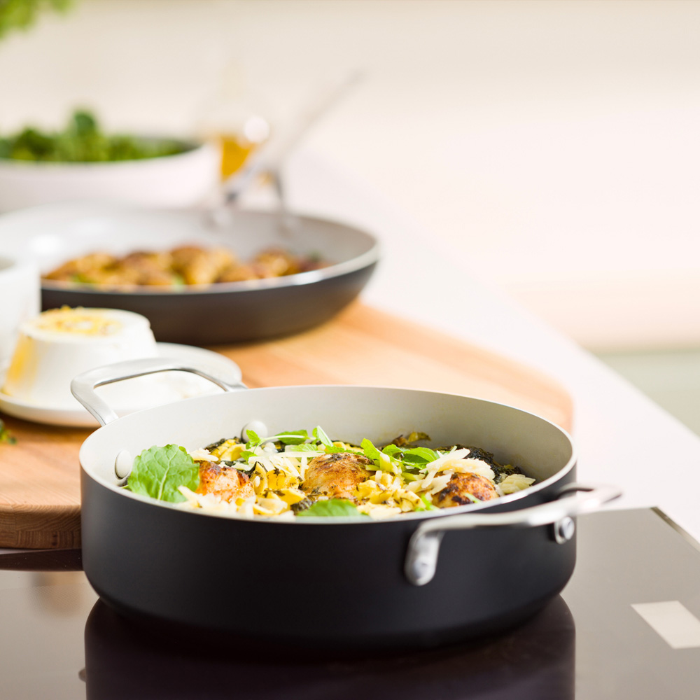 KitchenAid 24cm Matte Black Coloured Aluminium Skillet with Lid Image 8