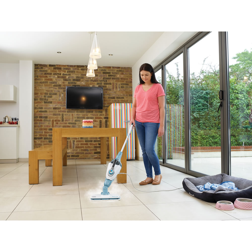 Black & Decker Steam Mop 7 in 1 Gen 1300W and Accessories Wilko