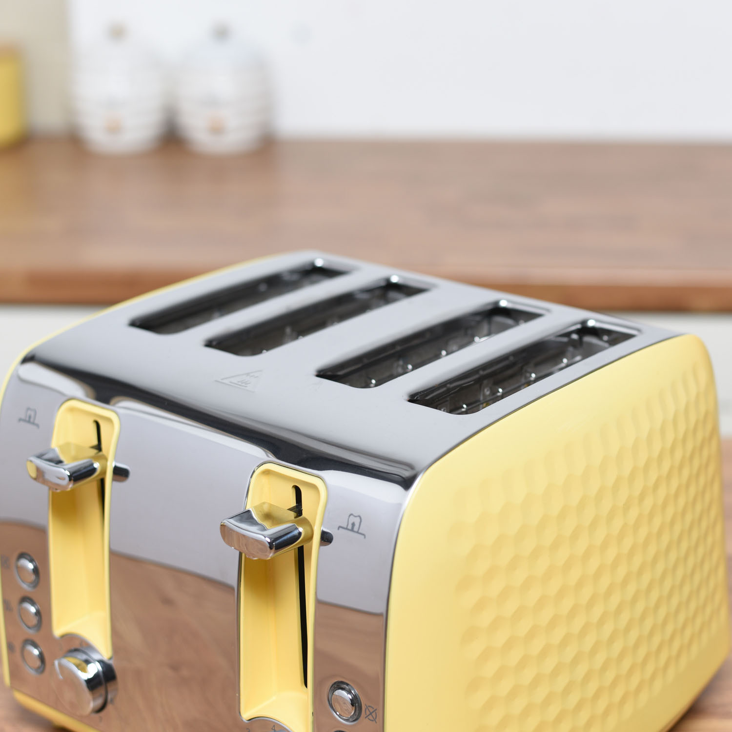 Yellow Honeycomb 4 Slot Toaster Image 4