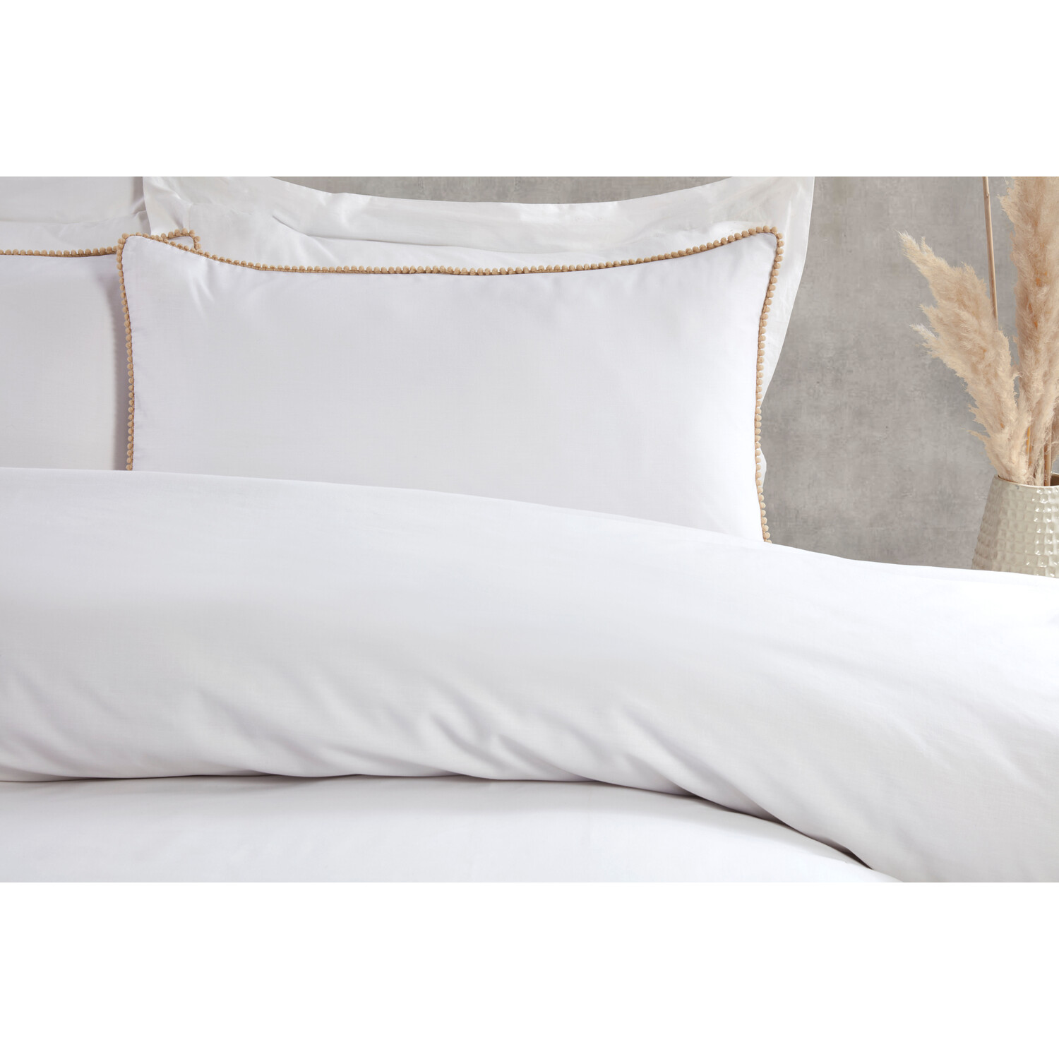 Eli Pom Pom Duvet Cover and Pillowcase Set - Natural / Double Image 3