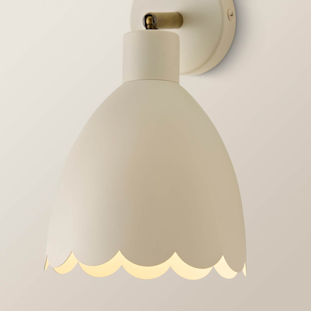 ValueLights Millie Cream Scallop Adjustable Wall Light and Bulb Image 4
