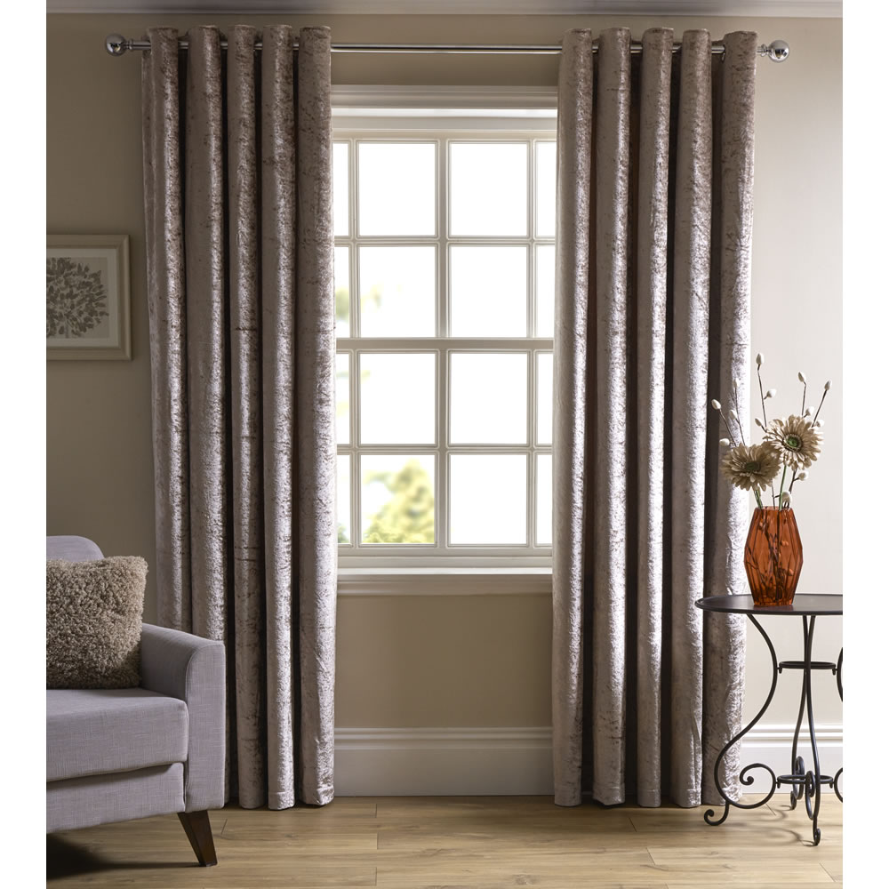Living Velvet Top Curtain 228 X 228 Red - Curtains Eyelet Curtains More Very Co Uk / Shop target ...