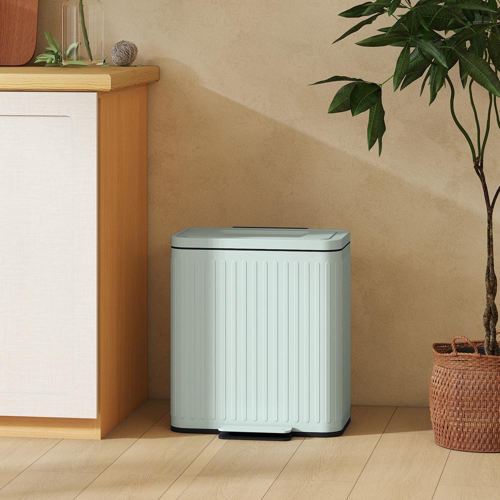HOMCOM Green Double Rubbish Bin with Rubbish Bags 40L Image 4