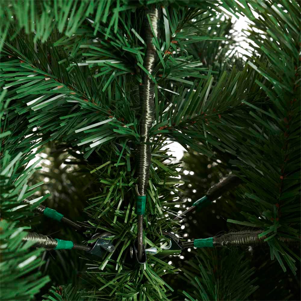 Wilko 5ft Scandinavian Fir Artificial Christmas Tree Image 3