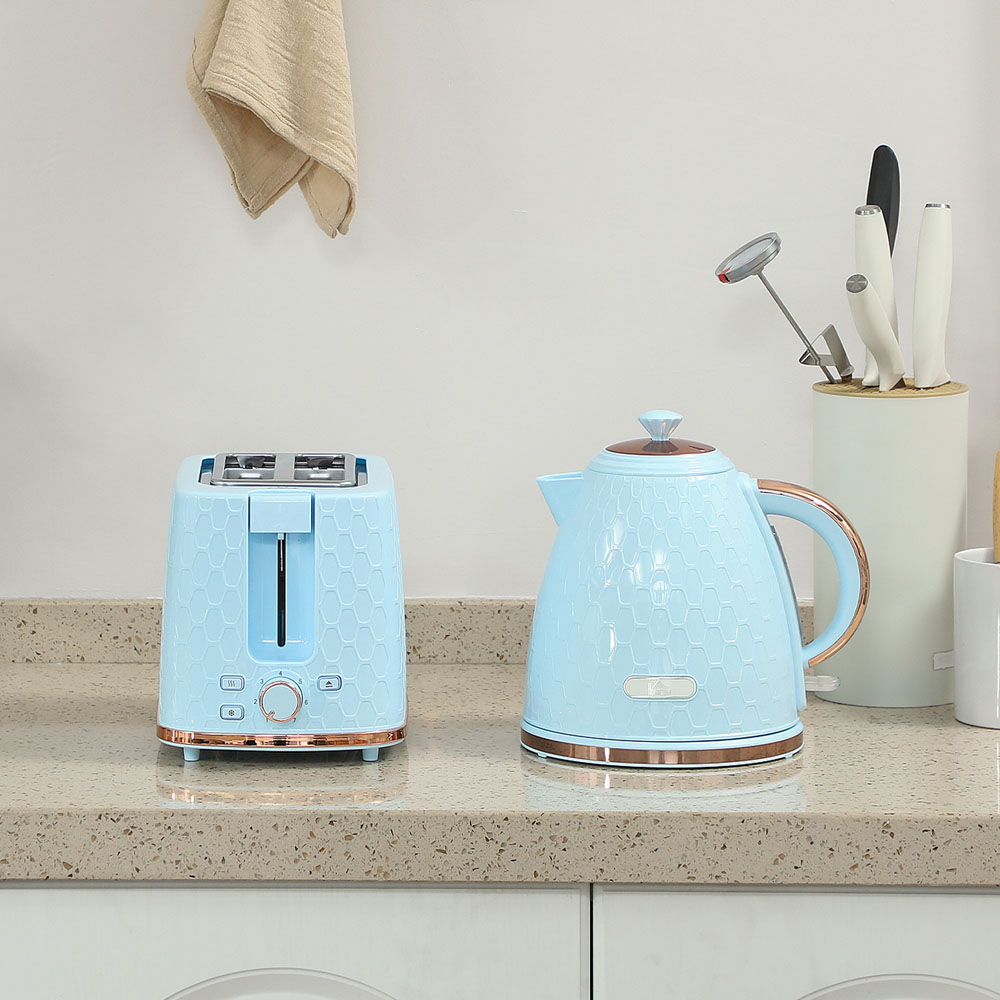HOMCOM 800-181V70LB Light Blue 1.7L Kettle and 2 Slice Toaster Set Image 7
