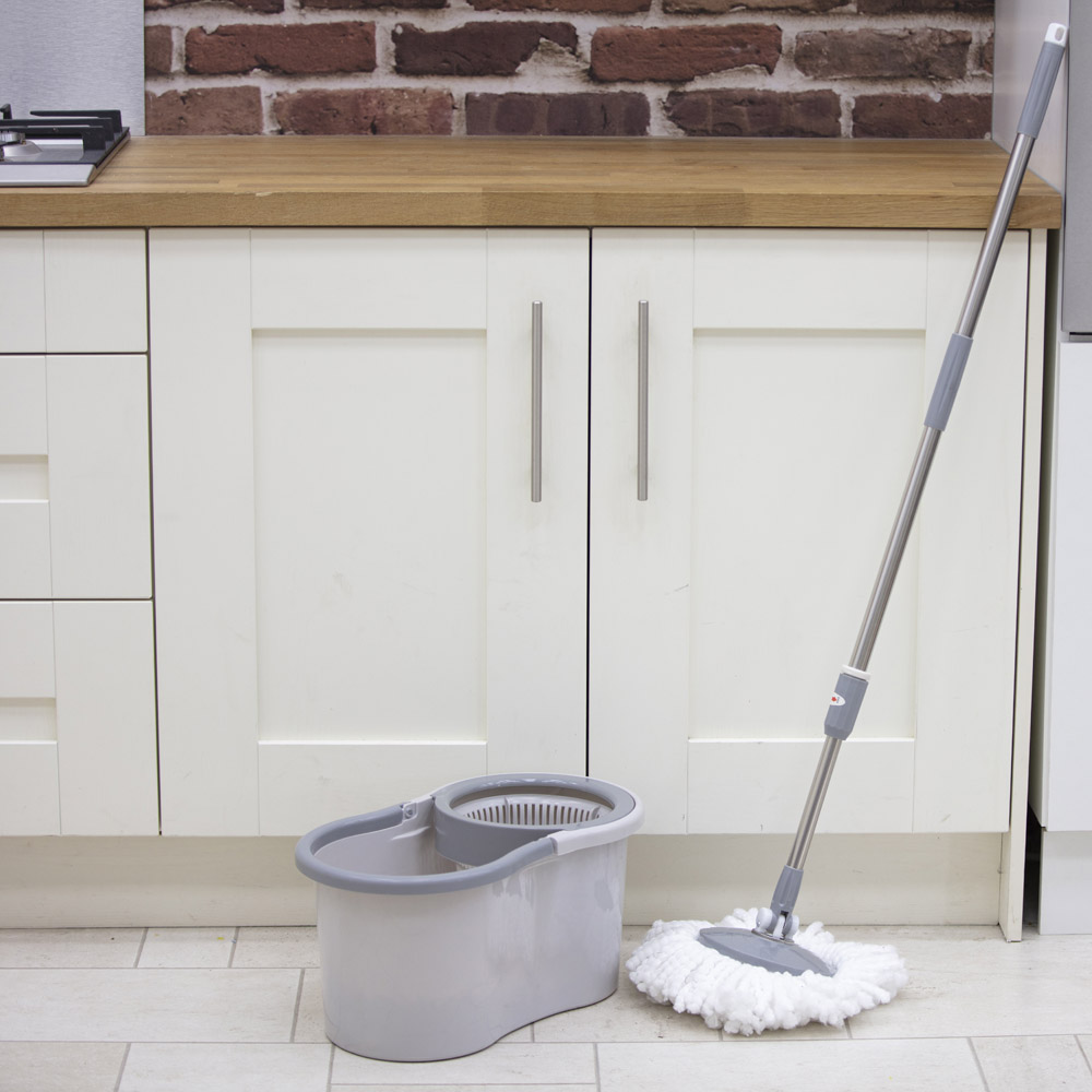 OurHouse Spin Mop and Bucket Image 9