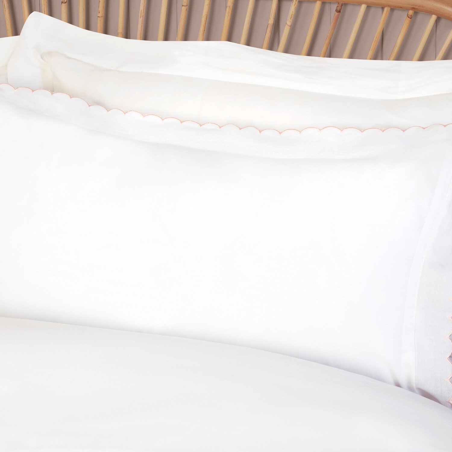 Scallop Edge Duvet Set Blush Double Image 3