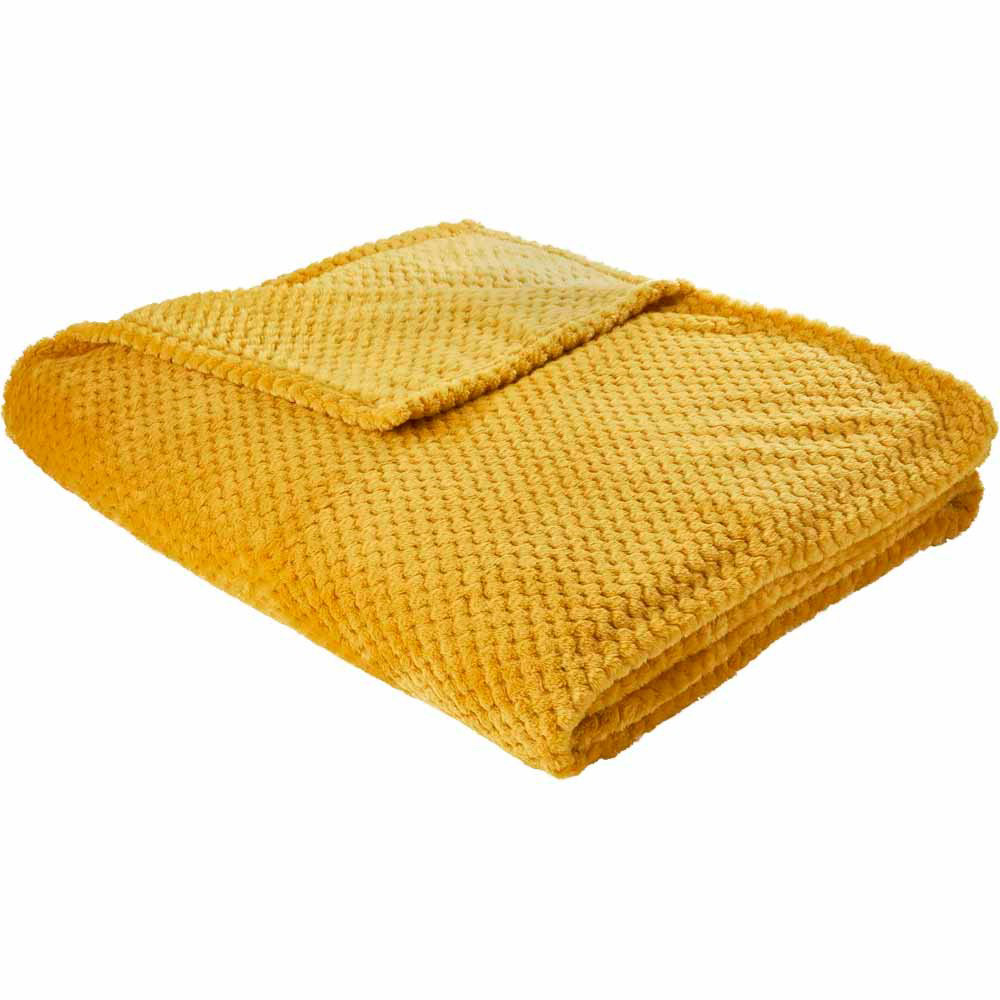 Wilko Ochre Waffle Throw 200 x 240cm Image 2