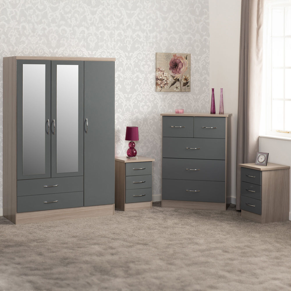 Seconique Nevada Grey and Light Oak Effect 4 Piece Bedroom Furniture Set Image 1