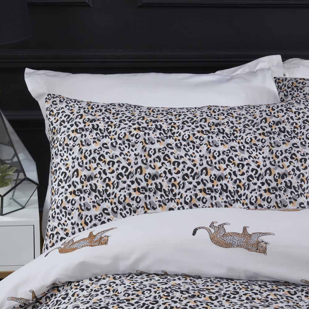 Sleepdown Leopard Motif Duvet Set Cream Double Wilko