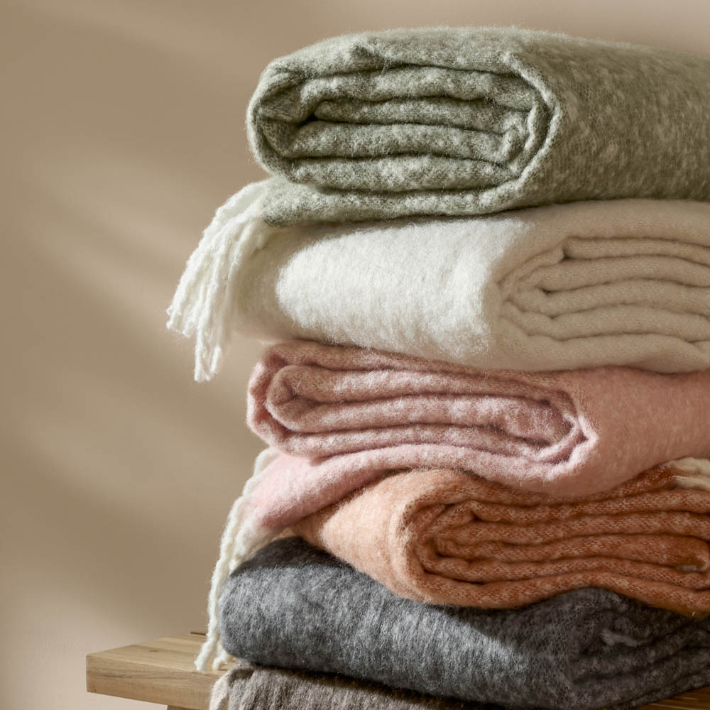 Furn Charcoal Cosy Woven Tasselled Throw 140 x 180cm Image 6