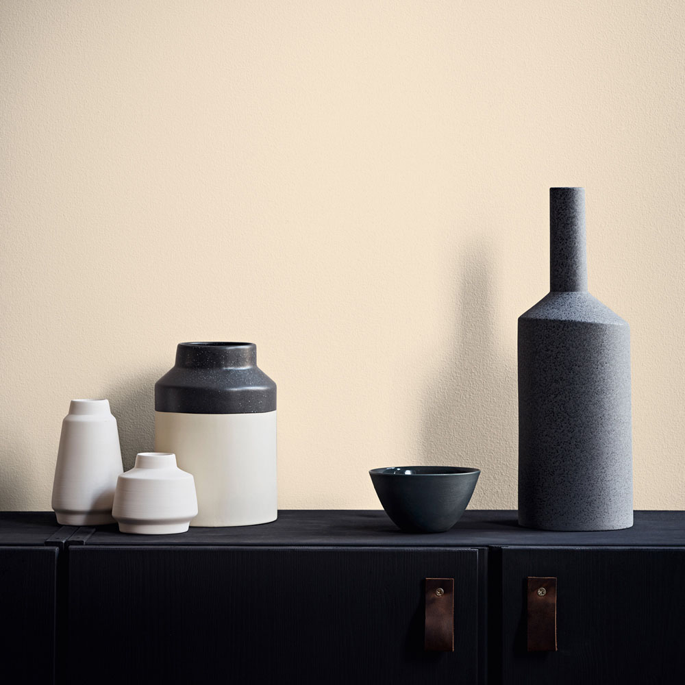 Crown Breatheasy Walls & Ceilings Magnolia Matt Emulsion Paint 2.5L Image 4