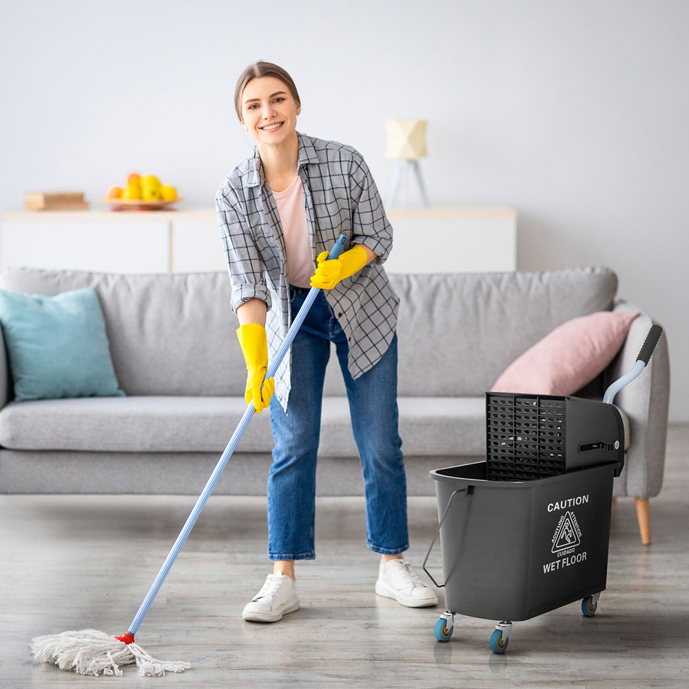HOMCOM Black Wringer Handle Mop and Bucket Set on Wheels 20L Image 2