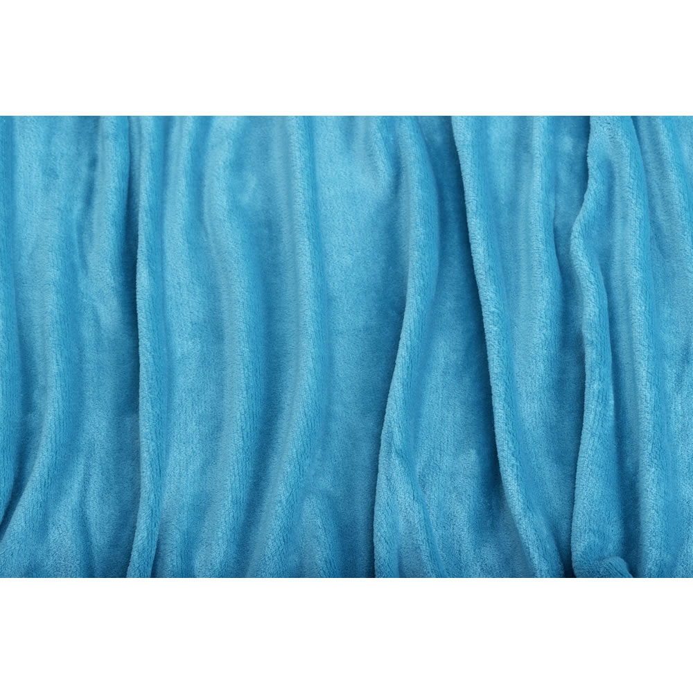 Wilko Blue Ultrasoft Throw 120 x 150cm Image 2