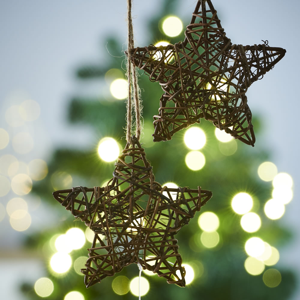 Wilko 2 pack Country Christmas Rattan Star Christmas Tree Decorations Image 3