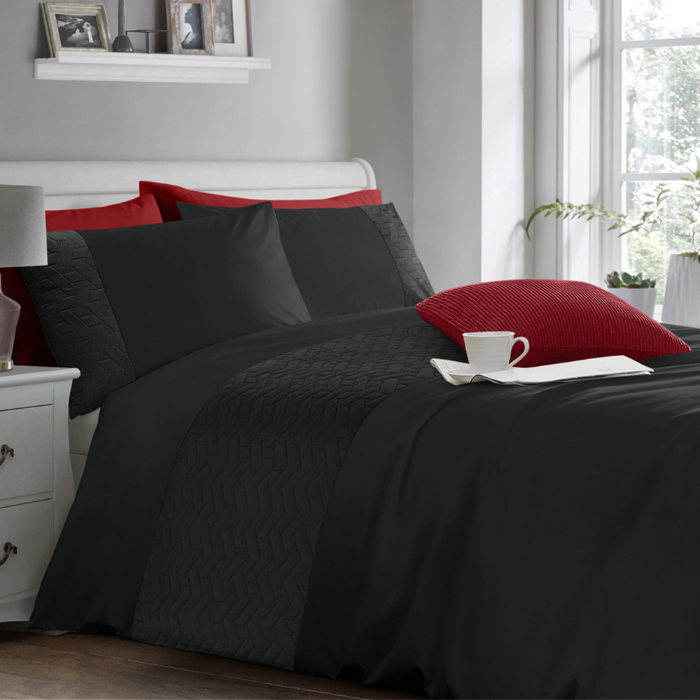 Velosso Single Black Quilted Geo Duvet Set Image 1