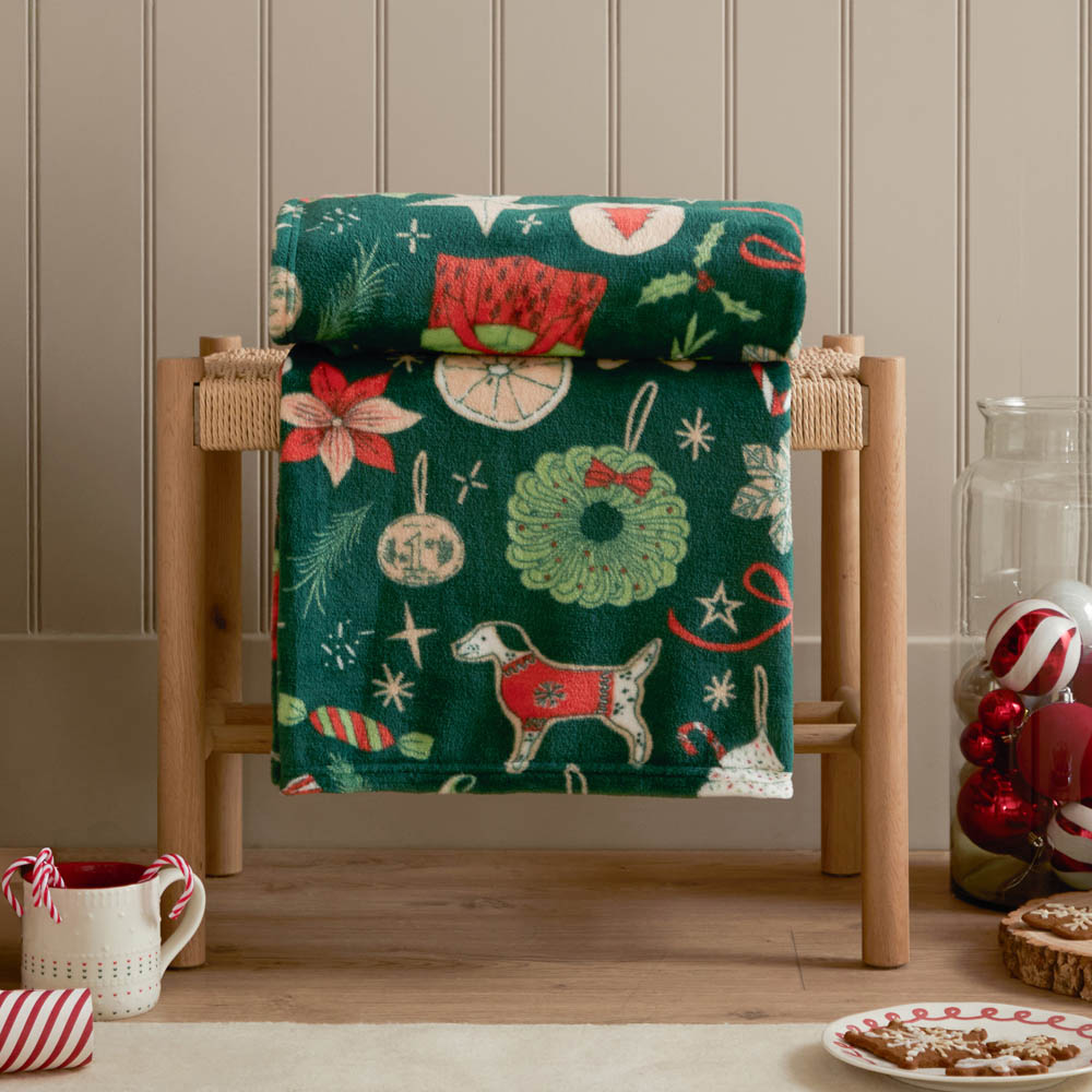 Duvet Day Emerald Festive Treats Printed Fleece Throw 130 x 150cm Image 2