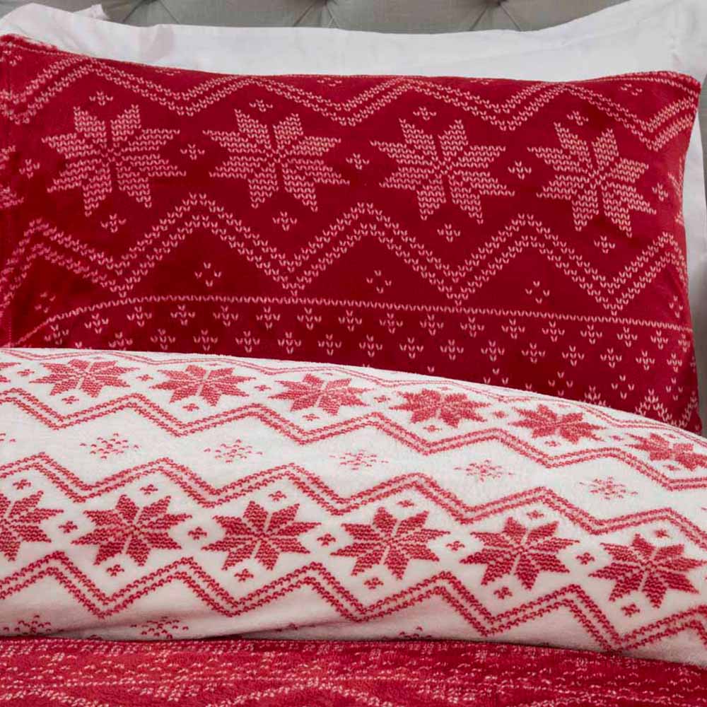 Sleepdown Red Reversible Fairisle Fleece  Duvet Set Double Image 2