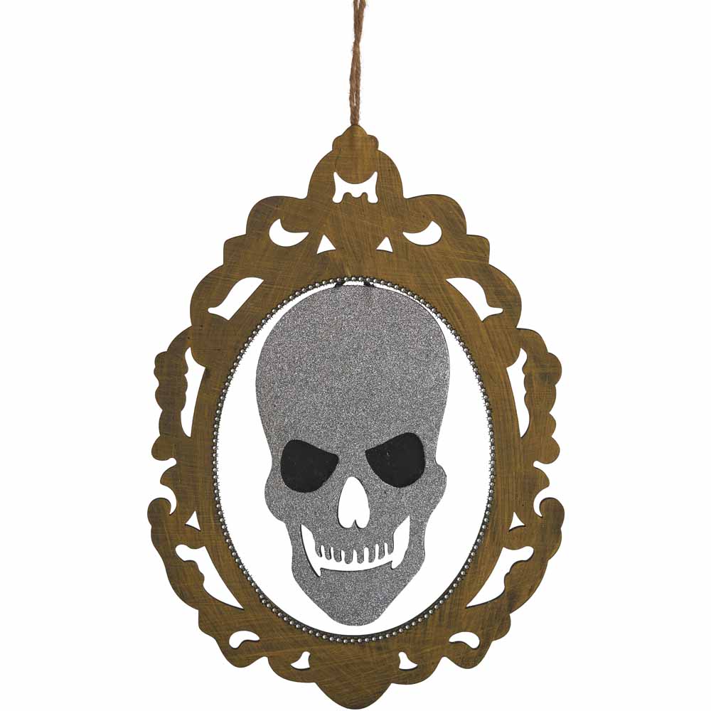 Wilko Hanging Skull Frame Image 1