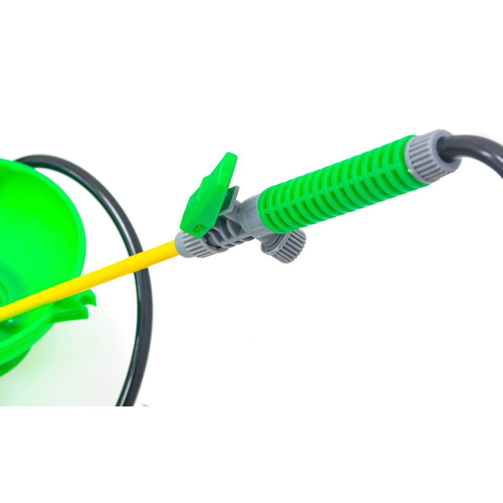 The Handy 5L Pump Sprayer Image 3