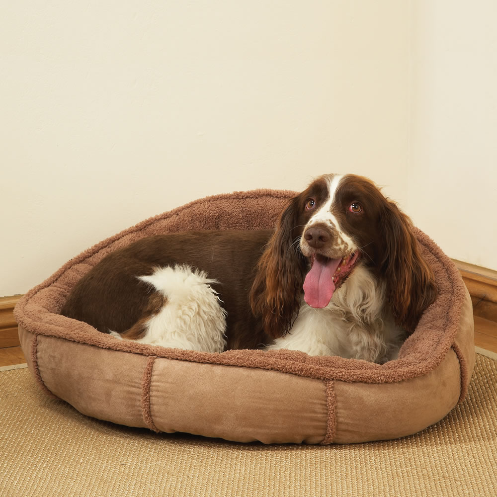 Rosewood Tan Faux Suede Circular Pet Bed 27in Image 2