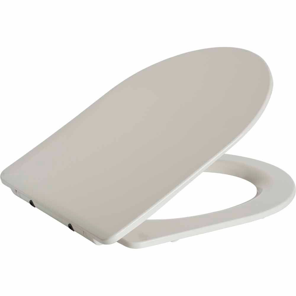 Wilko Slim D-shape Toilet Seat 44cm Image 2