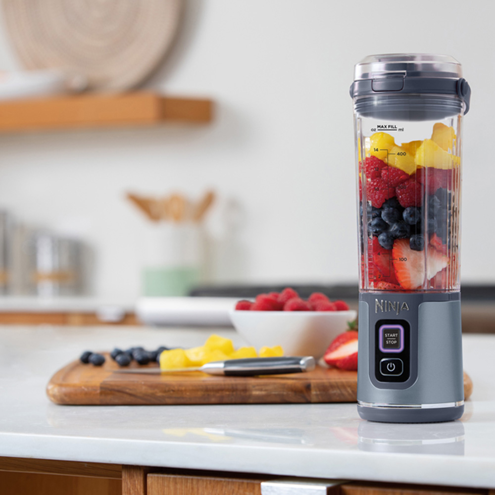Ninja Blast BC151UKNV Denim Blue 530ml Cordless Portable Blender Image 2