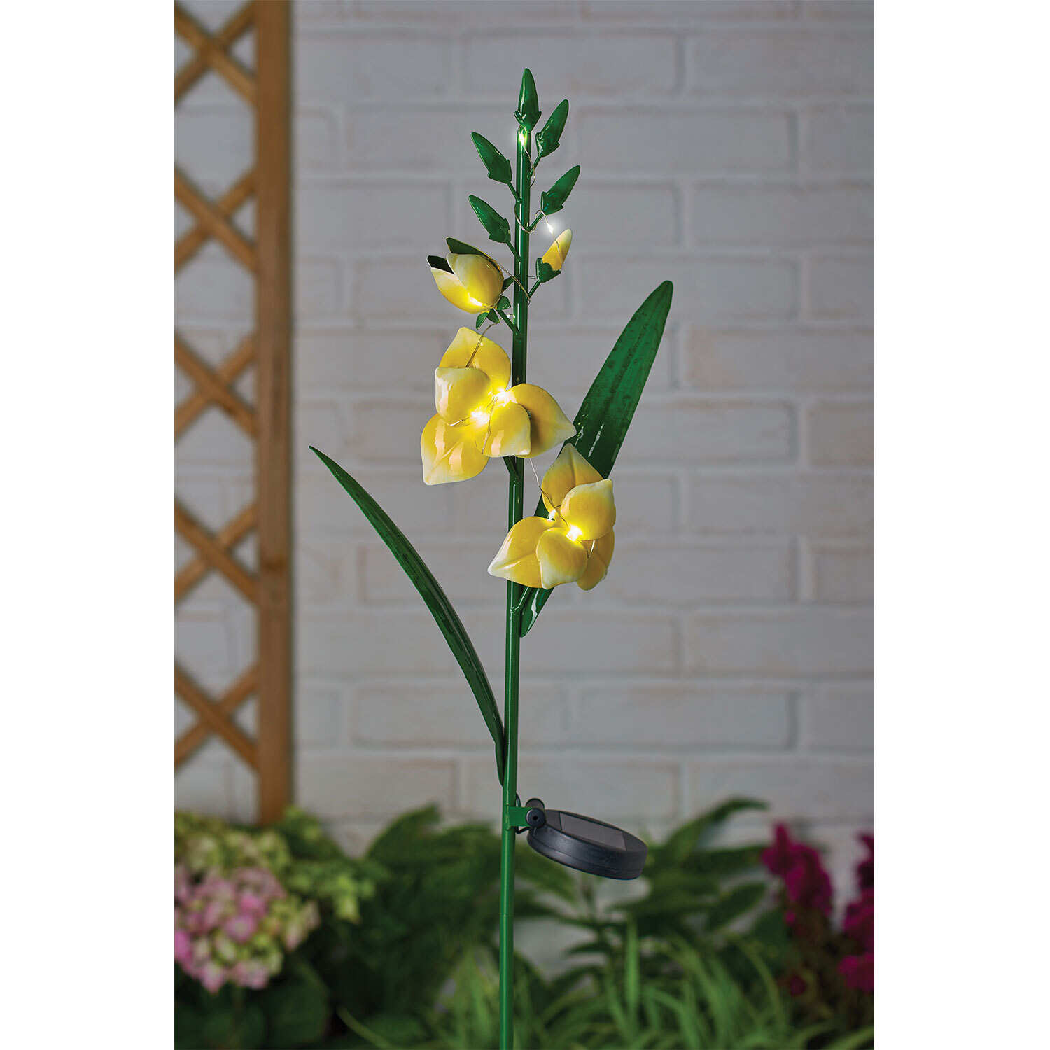 Single Floral Garden Solar Stake Light 92cm in Assorted styles Image 3