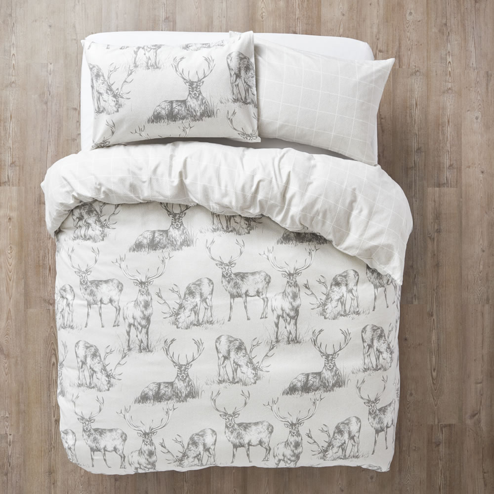 Wilko 100% Brushed Cotton Stag King Size Duvet Set Image 3