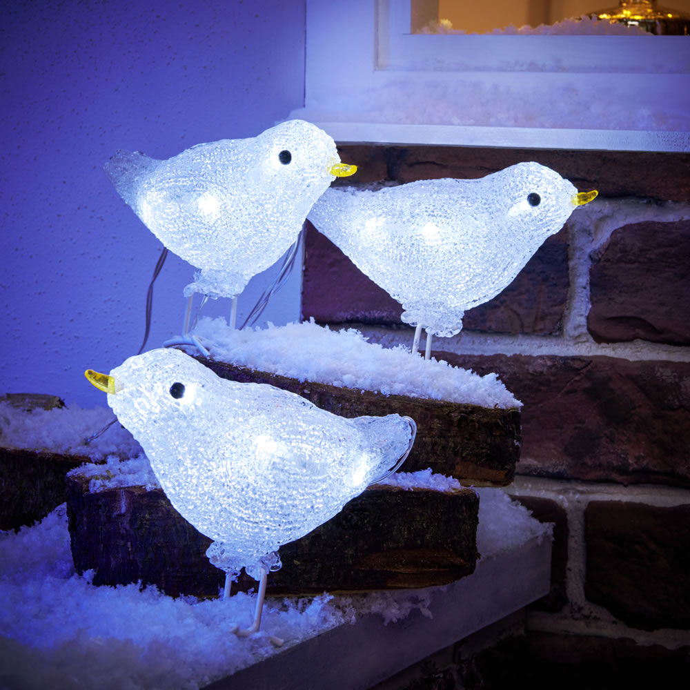Wilko 3 pack White Battery-Operated Light Up Birds with Clear Cable Image 1
