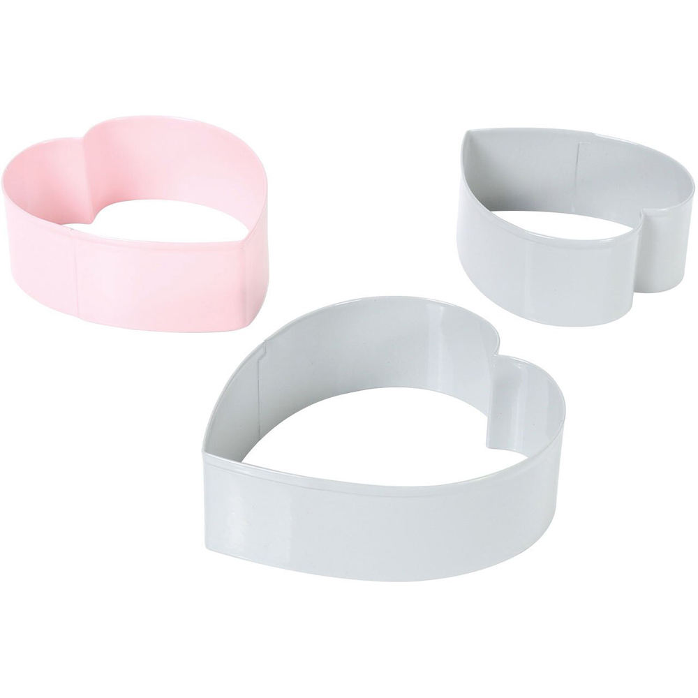 Pack of Three Cookie Cutters Heart Shapes Image
