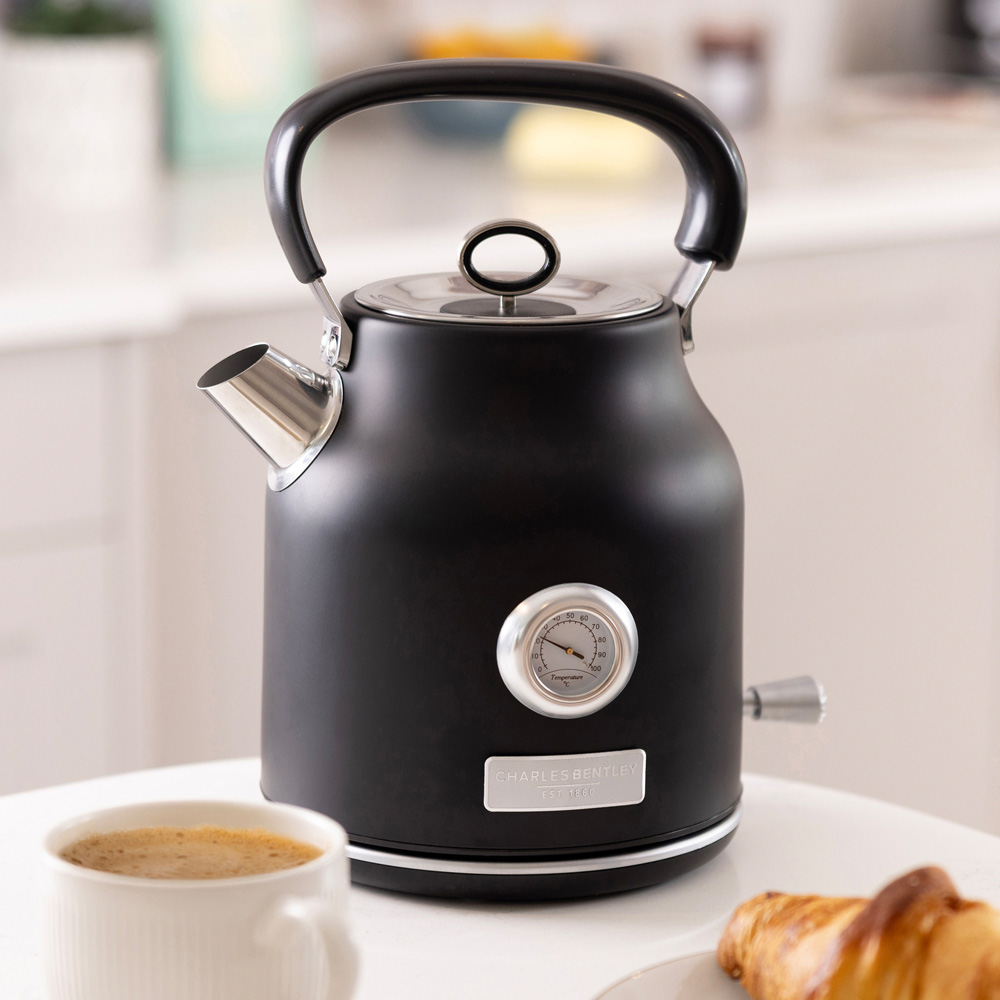 Charles Bentley KERE01BLKS Matt Black and Silver 1.7L Kettle Image 2