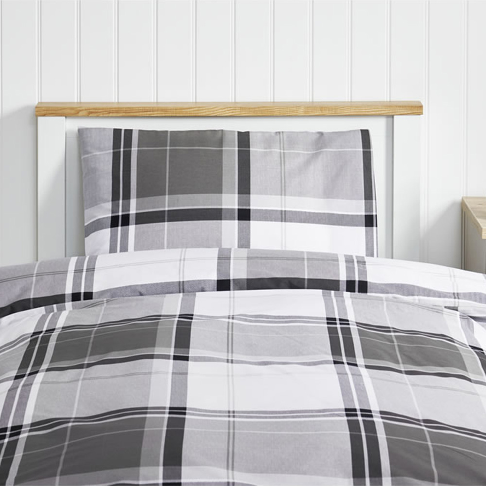 Wilko Single Black and Grey Checked 144 Thread Count Duvet Set Image 1